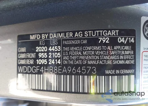 2014 Mercedes-Benz C 250 Sport z USA, uszkodzony, nr VIN WDDGF4HB8EA964573